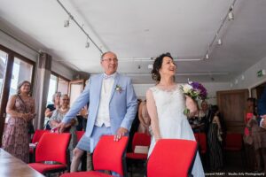 Mariage dans les Aravis : les mariés dans la mairie
